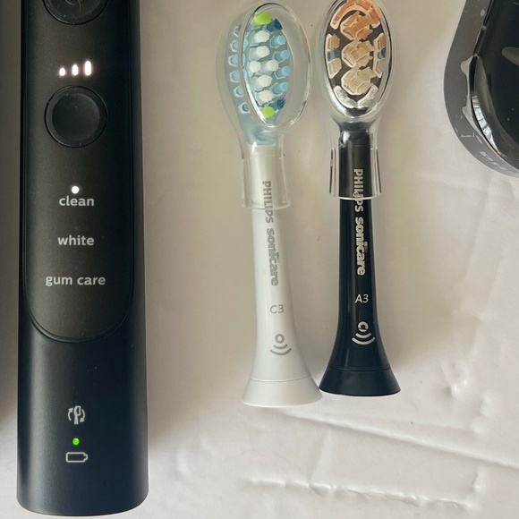 SONICARE Professional clean HX7513/70 Rechargeable toothbrush Set - Picture 10 of 12